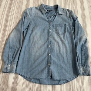 J. Crew Mercantile chambray button down shirt - size M